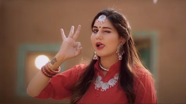 Sapna Choudhary Wins Hearts With Her Traditional Look in Latest Dance Performance
