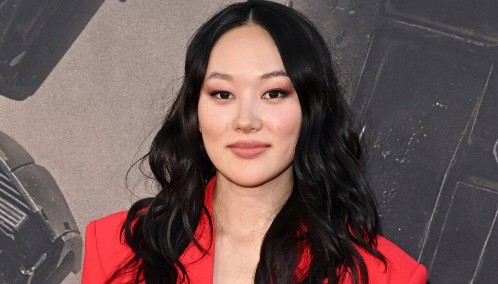 Yerin Ha weighs in on Asian illustration in ‘Bridgerton’ Season… Yerin Ha weighs in on Asian representation in ‘Bridgerton’ Season...